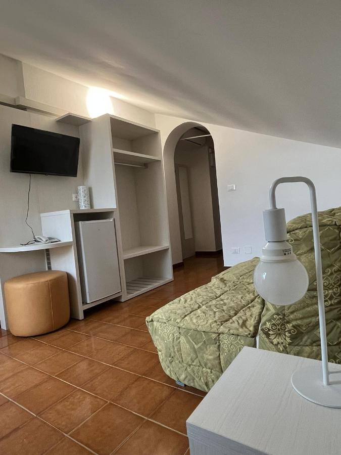 Hotel Villa Costa チェッレ・リーグレ エクステリア 写真
