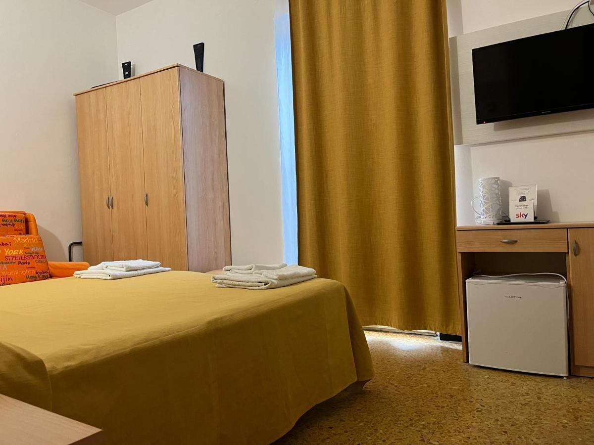 Hotel Villa Costa チェッレ・リーグレ エクステリア 写真
