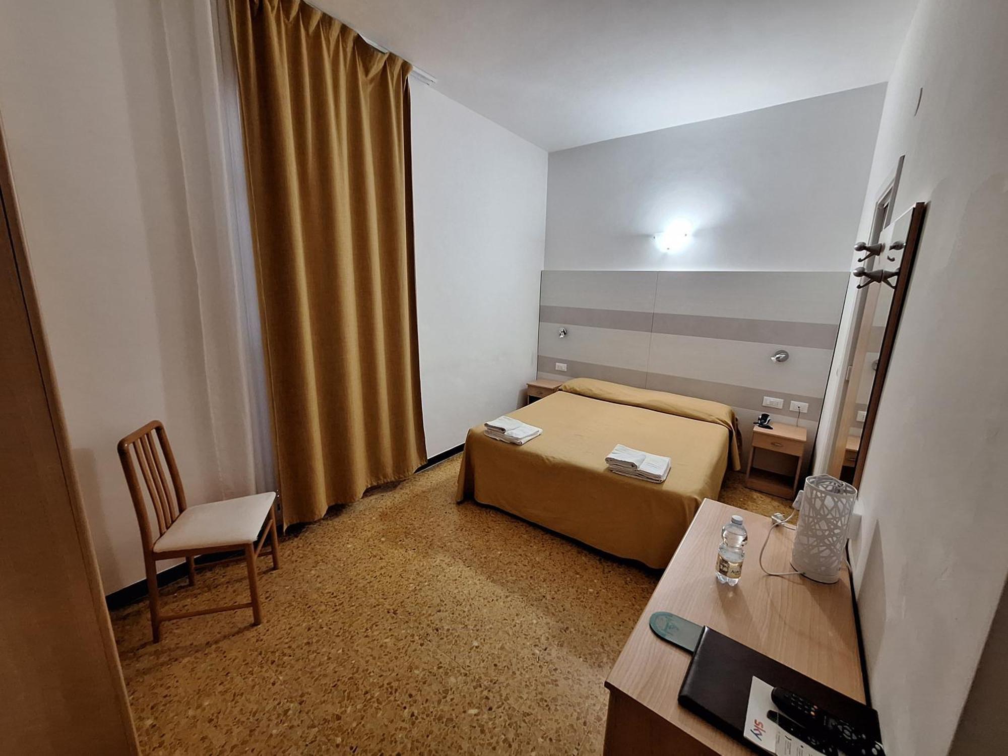 Hotel Villa Costa チェッレ・リーグレ エクステリア 写真